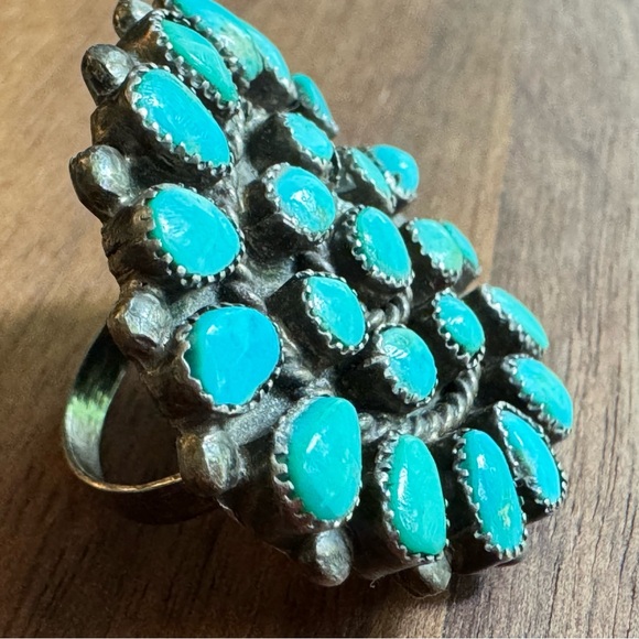 Huge Round Petite Point 1970’s Authentic Blue Turquoise Cluster Ring Size 6-1/2 - Picture 3 of 7